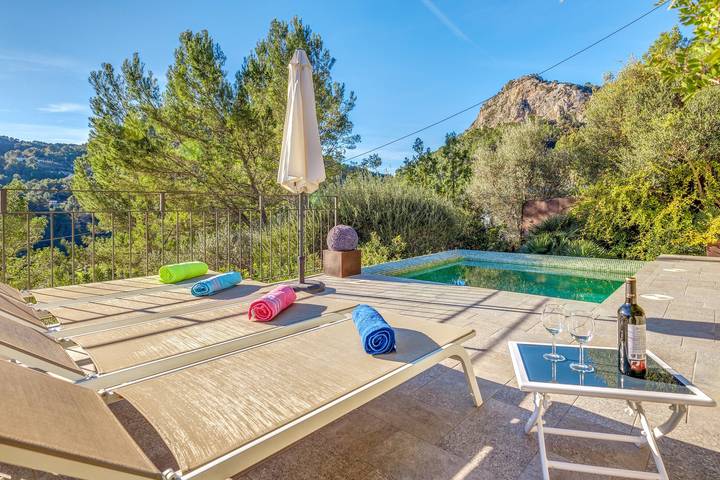 Bela casa de férias Miravall com vista para a montanha in Puigpunyent, Maiorca (Oeste)