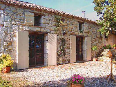 Location de vacances pour 9 personnes, avec piscine ainsi que terrasse et jardin à Castelsagrat - 4