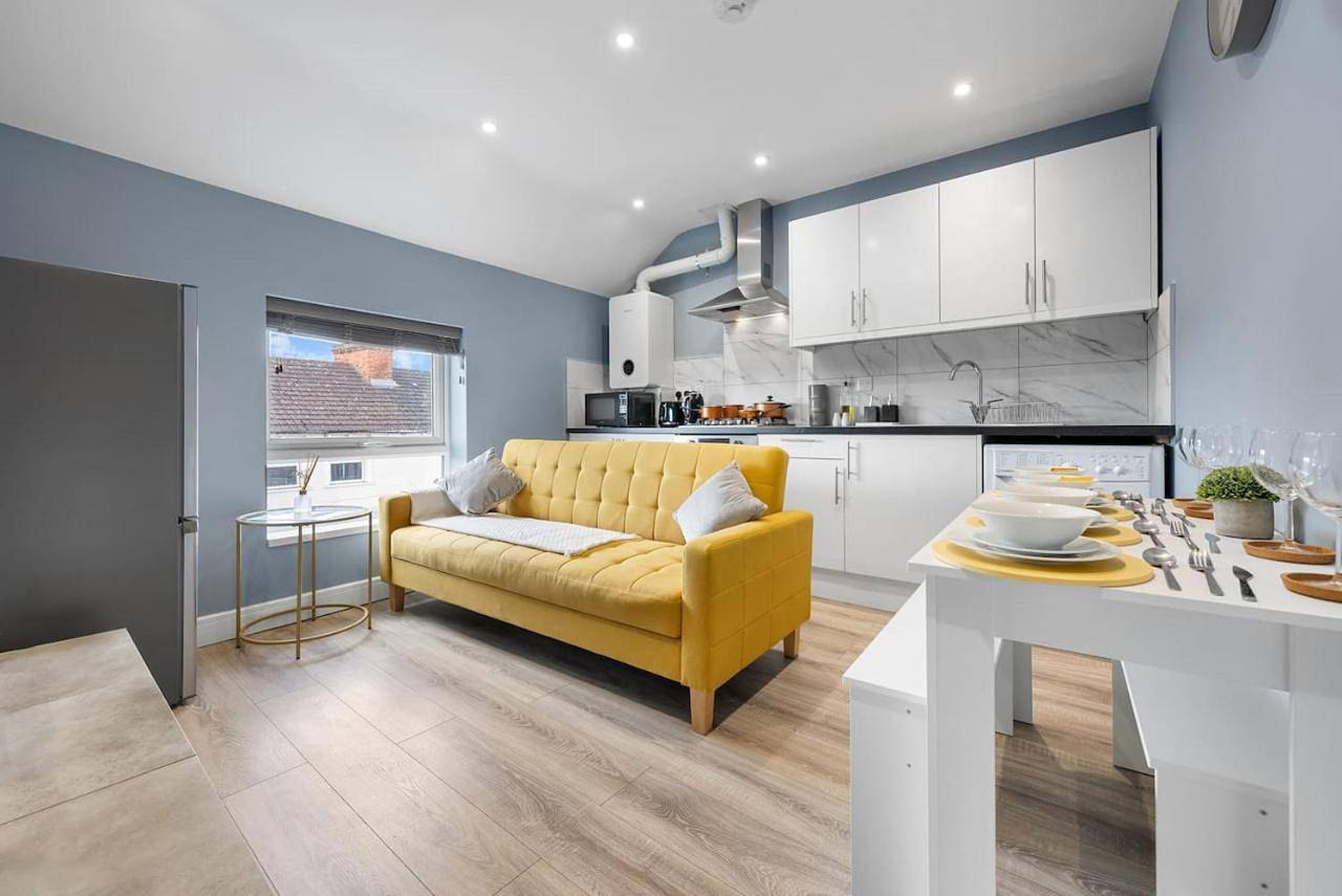 Entire apartment, Apartment in Bedford