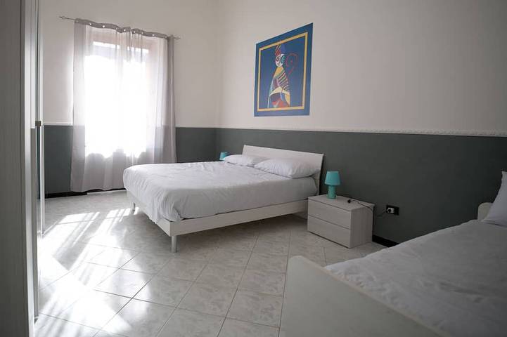 Appartement entier, Market House. in Naples, Province de Naples
