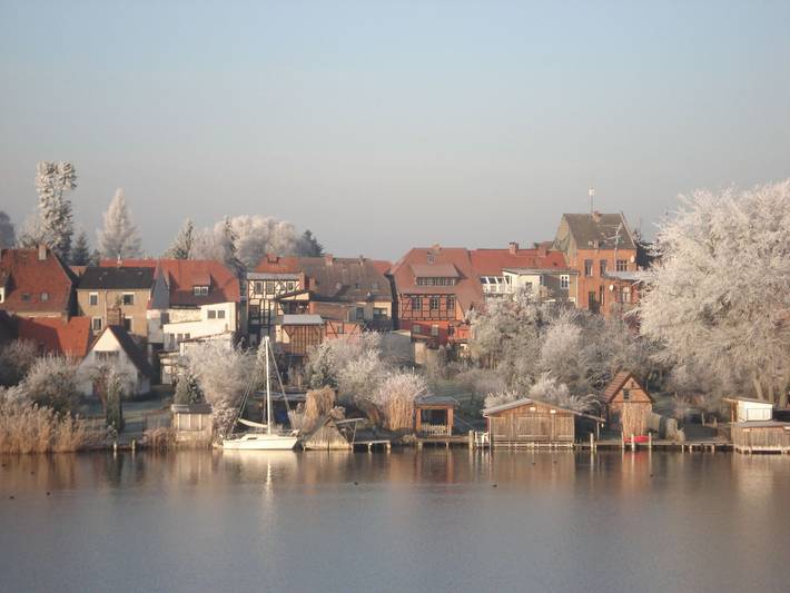 Ferienwohnung für 3 Personen, mit Garten und Sauna sowie Seeblick und Terrasse am Fleesensee - 2
