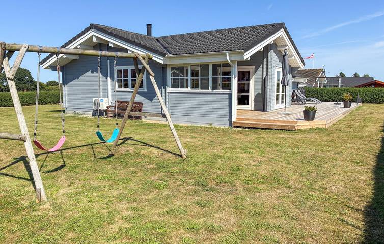 Ferienhaus für 8 Personen, mit Whirlpool und Terrasse sowie Sauna