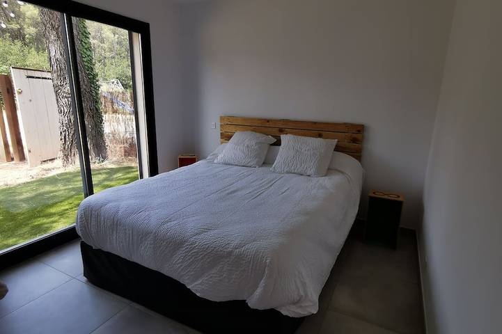 Location de vacances pour 4 personnes, avec jardin à Cuges-les-Pins - 2