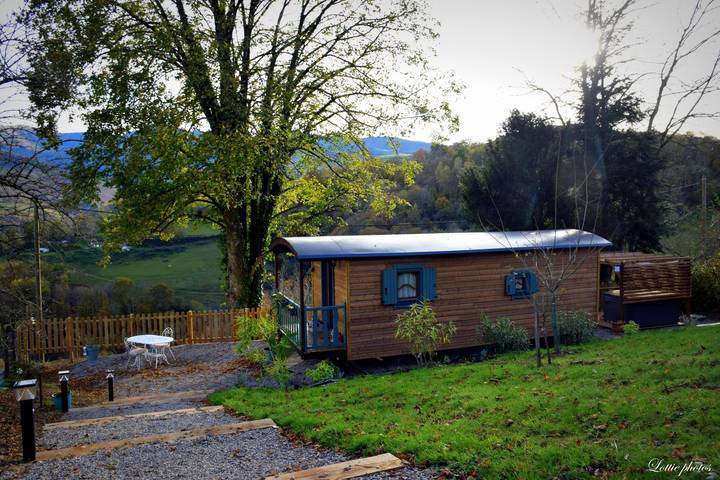 Location de vacances pour 2 personnes, avec jacuzzi et jardin dans Neuilh