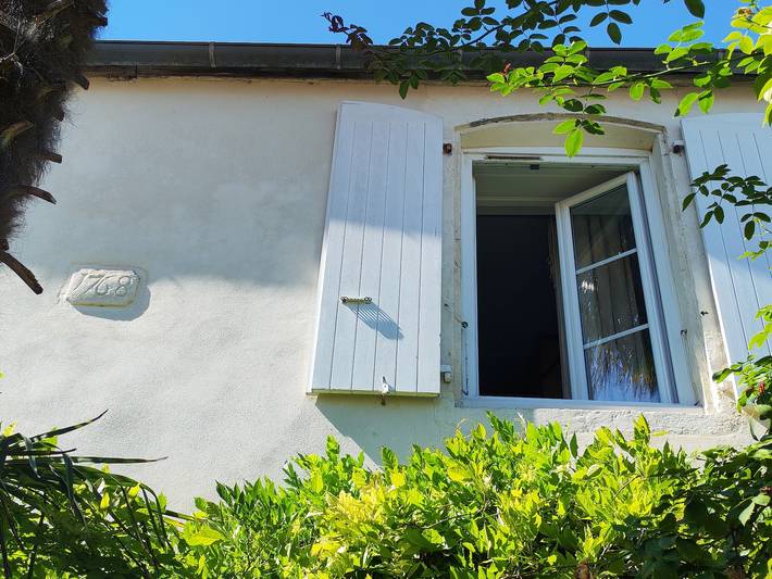 Bed & breakfast 'Chambre Comme Dans Un Combi' met gedeeld terras en wifi in La Rochelle, La Rochelle en omgeving
