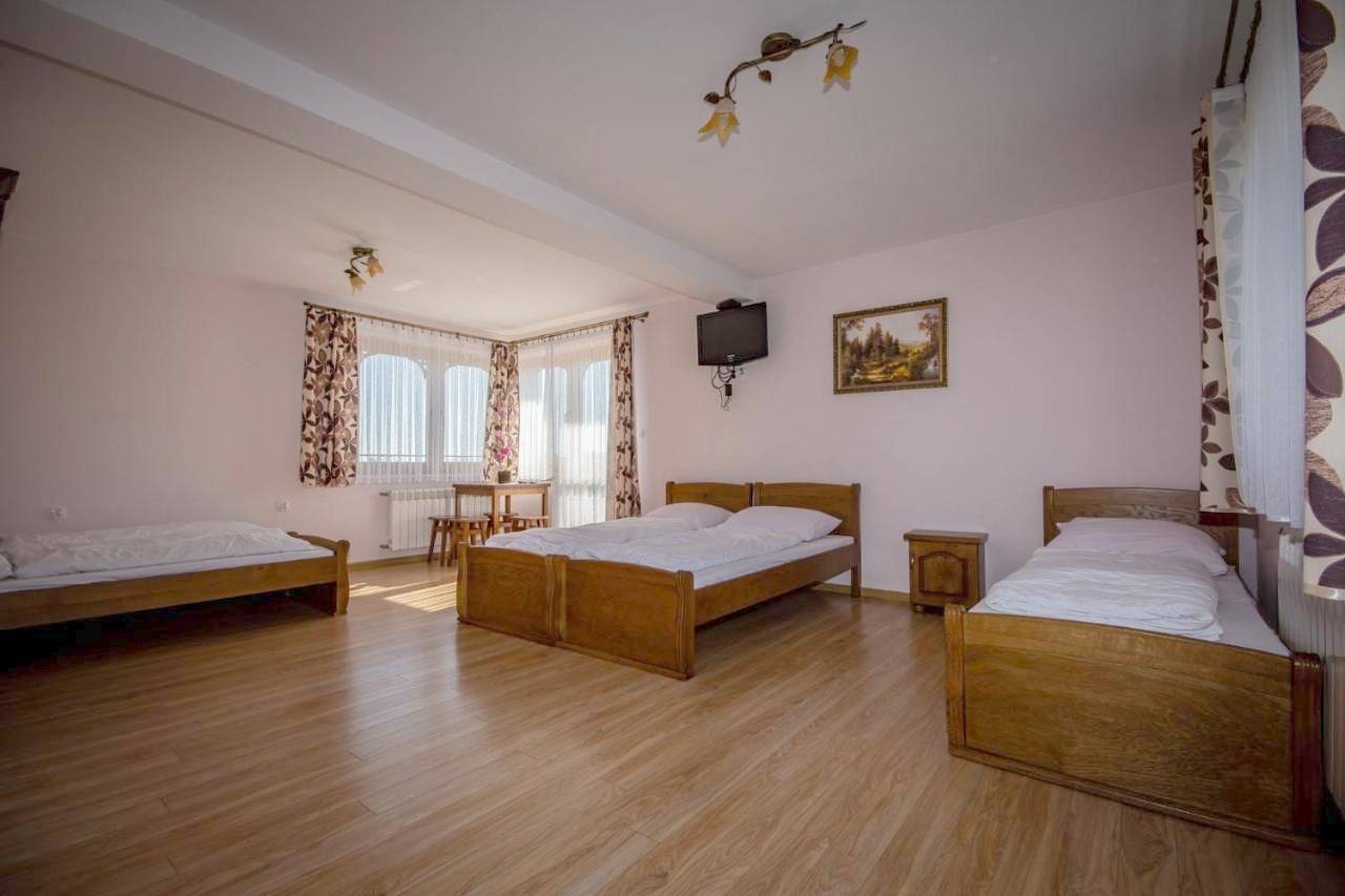 Quadruple Room with Balcony in Leśnica, Karpaty (Polska)