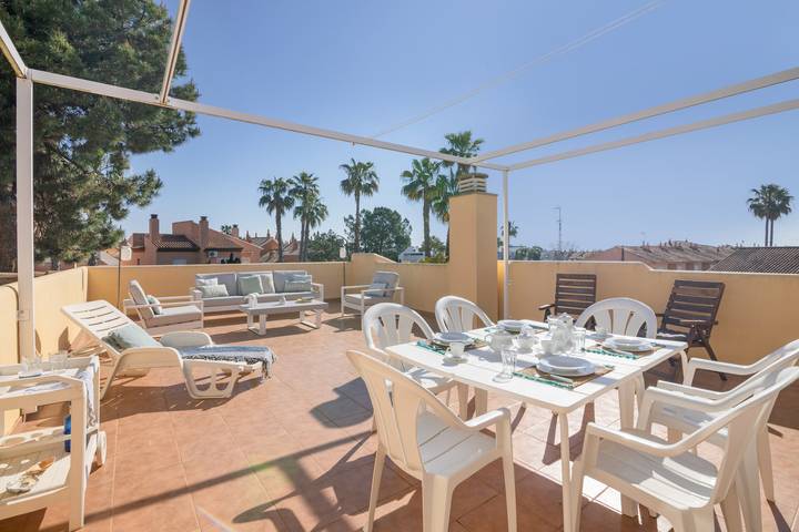 Ferienhaus für 4 Personen, mit Garten und Kinderpool