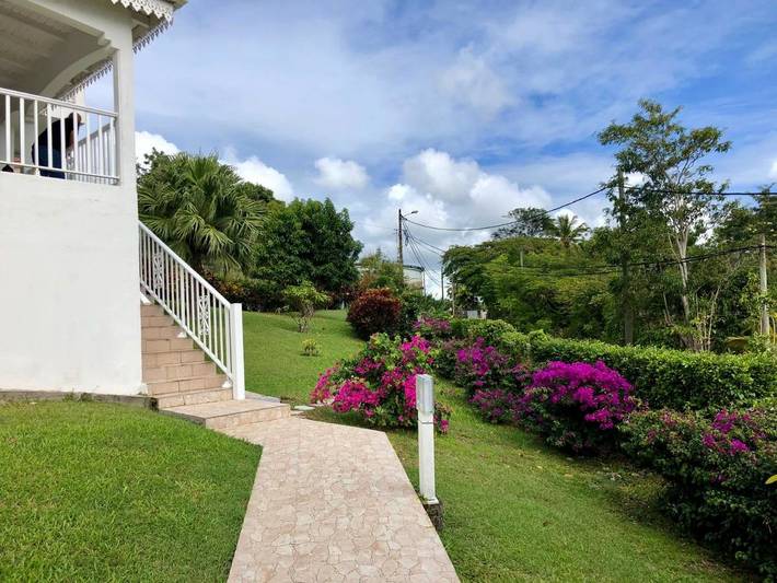 Gîte pour 4 personnes, avec jardin ainsi que vue et piscine à Les Abymes - 4