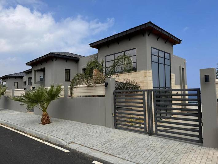 Villa pour 8 personnes, avec piscine ainsi que jardin et vue, animaux acceptés à Istanbul - 4