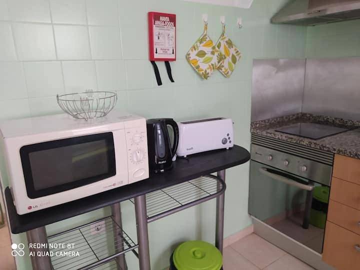Two-Bedroom House in Mexilhoeira Grande, Distrito de Faro