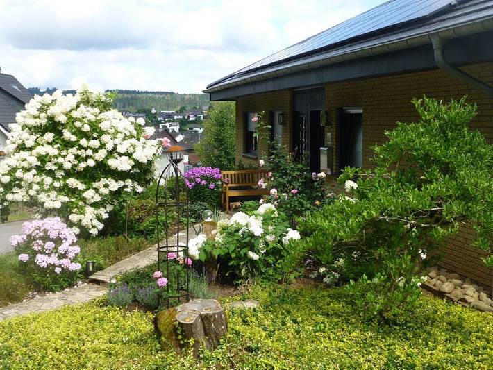 Ferienhaus für 3 Personen, mit Terrasse und Garten