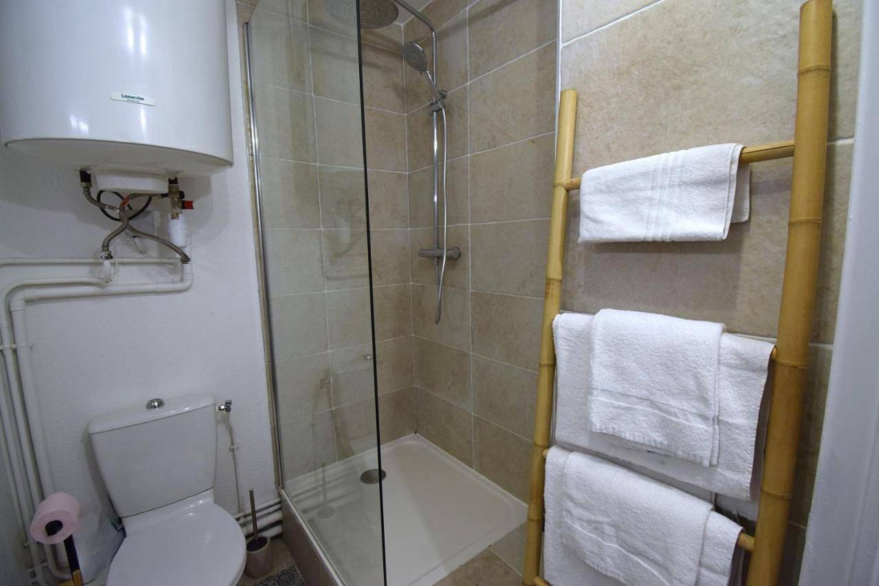 Appartement entier, Le Petit Lons - Parking gratuit - 6min Hippodrome - 7min Université - Wifi in Lons, Béarn