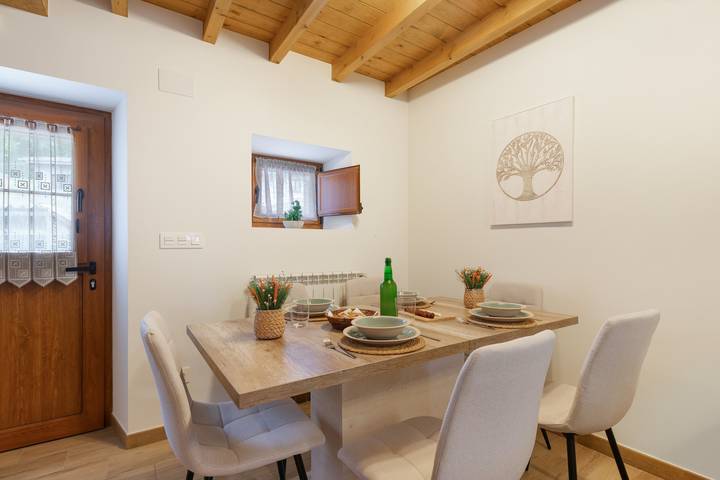 Ferienhaus 'Vivienda Vacacional Casa Roque' mit privater Terrasse und Wlan in Cangas de Onís, Provincia de Asturias