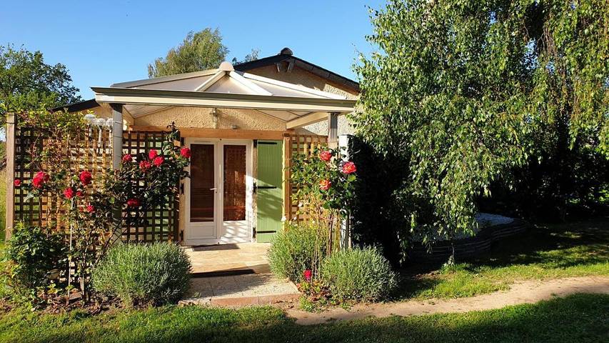 Location de vacances pour 2 personnes, avec vue et jardin, animaux acceptés à Brain-sur-l'Authion - 3