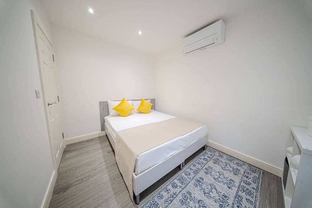 Geheel appartement, Two Bedrooms Apartment at Ilford Luxury Apartments in Redbridge, Londen