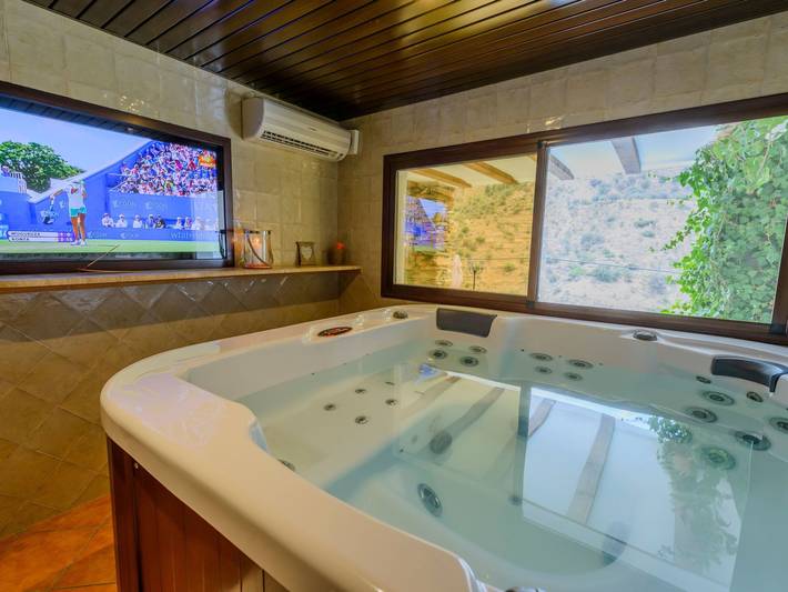 Chalet para 4 personas, con Jacuzzi además de Terraza y Piscina en Provincia de Almería