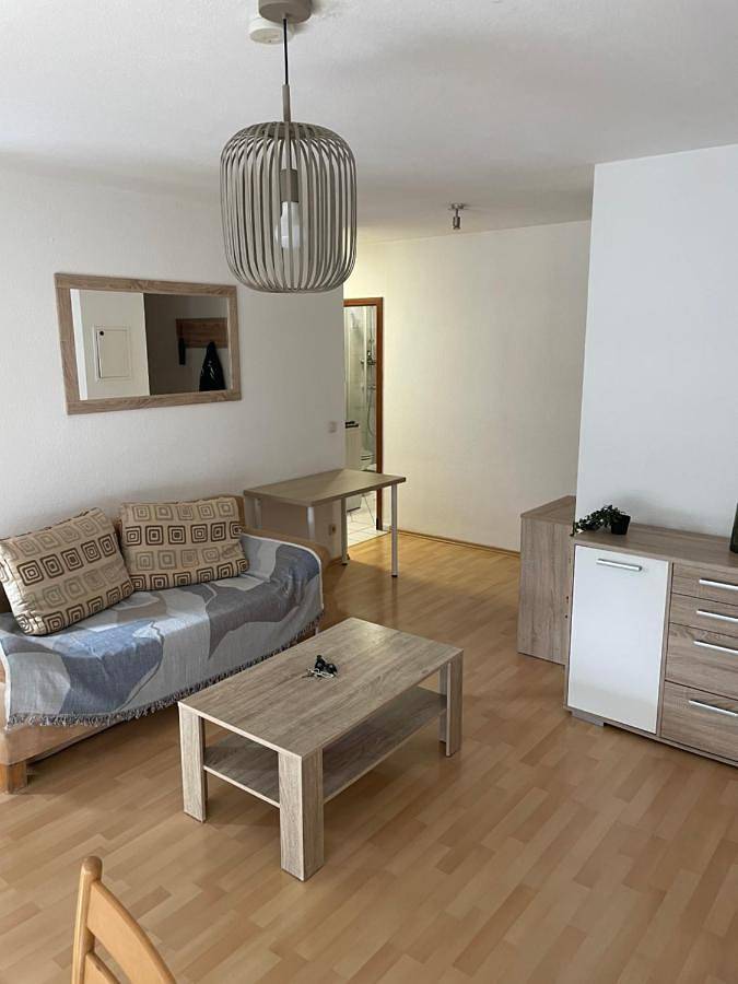 Ganze Wohnung, One-Bedroom Apartment in Bruchsal, Kraichgau