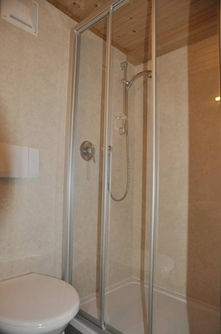 Ferienwohnung für 2 Personen, mit Terrasse und Garten sowie Ausblick in Schattwald - 2