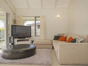 Cottage for 6 People in Whangamata, Waikato, Photo 3