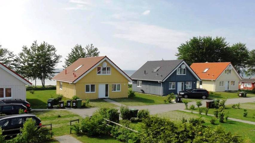 Ferienhaus mit Meerblick für 8 Personen, mit Sauna und Whirlpool sowie Garten in Gelting - 3