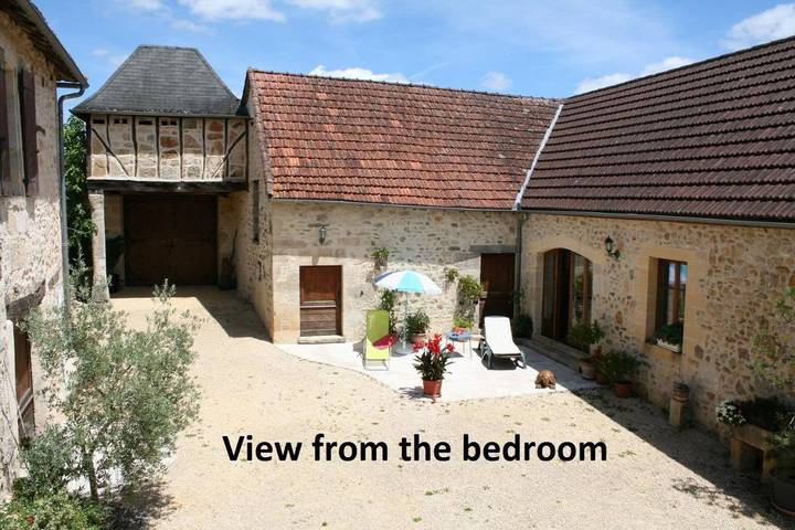 Location de vacances pour 2 personnes, avec jardin et piscine ainsi que sauna et vue à Le Lardin-Saint-Lazare - 2