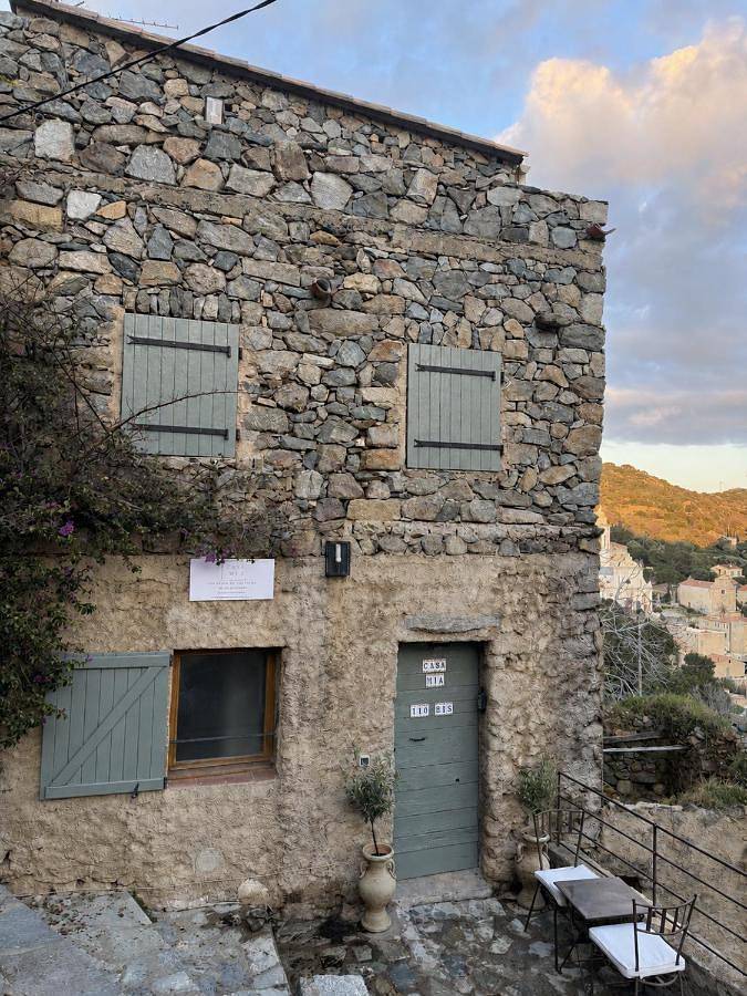 Gîte pour 2 personnes, avec terrasse, animaux acceptés à Corbara - 2