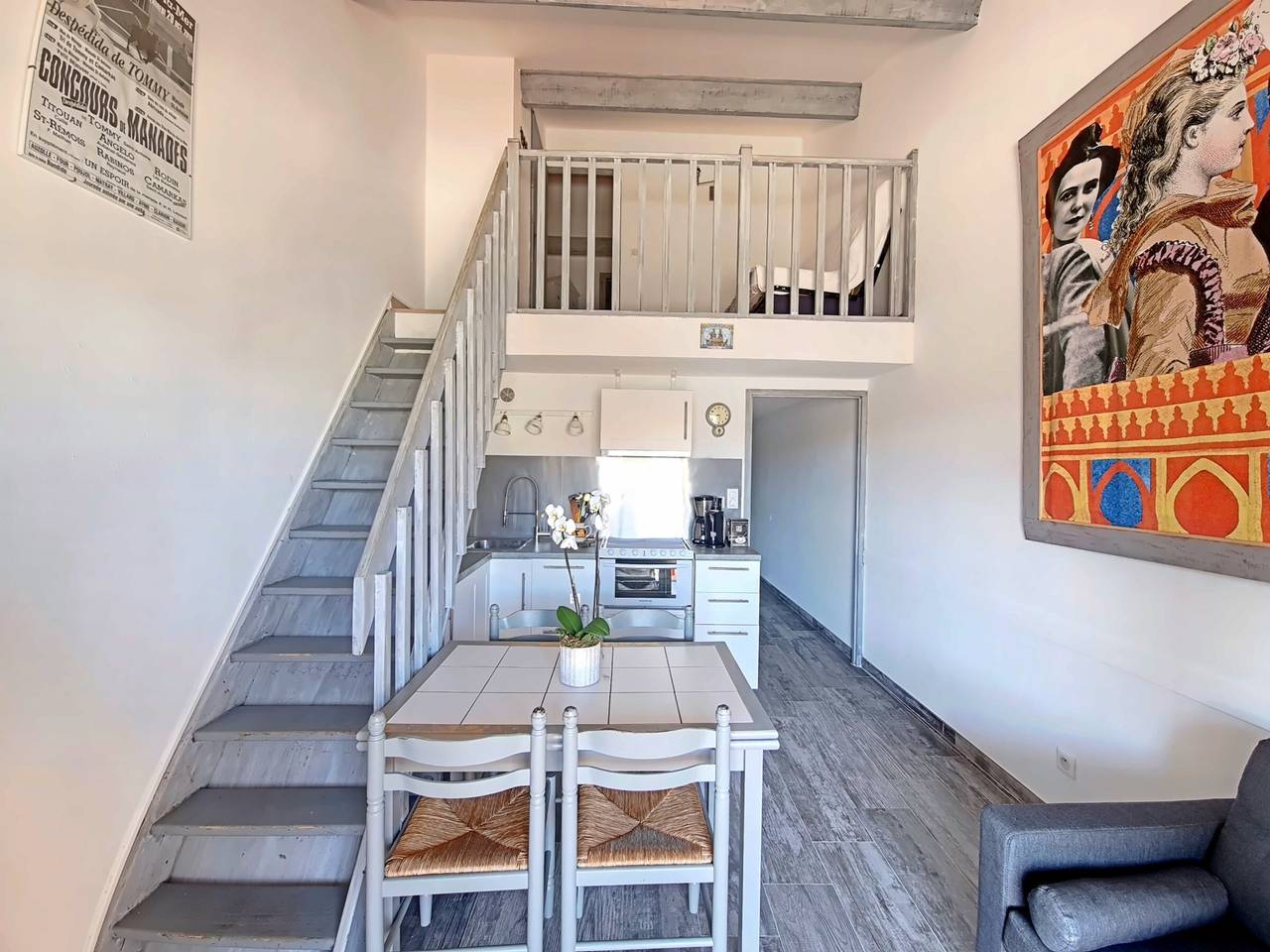 Entire apartment, Renovated duplex with air conditioning near the sea in Saintes-Maries-de-la-Mer, Arles region