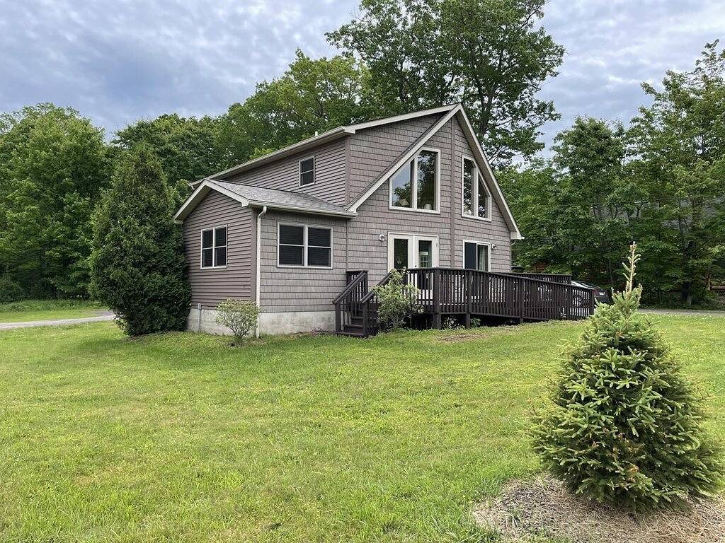 Walk to Beach on Wallenpaupack! in Lake Wallenpaupack