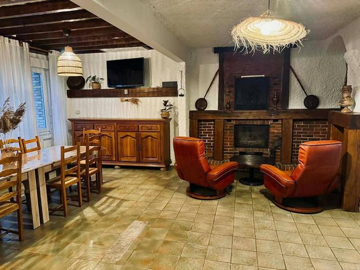 Location de vacances pour 8 personnes, avec Terrasse à Moussy