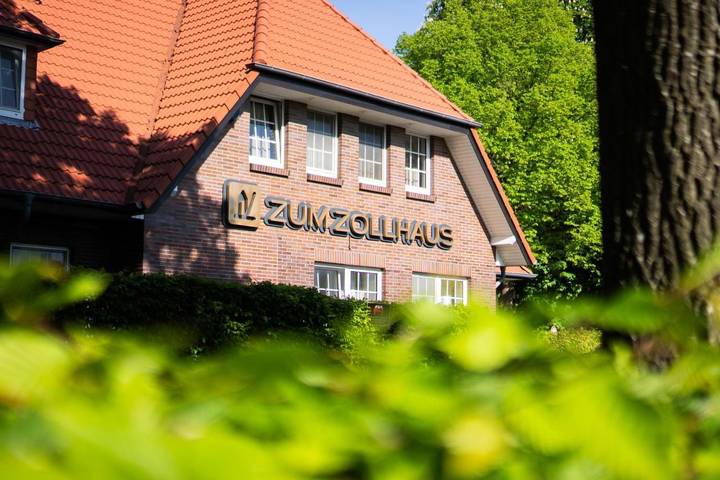 Hotel, mit Whirlpool und Terrasse sowie Pool und Sauna