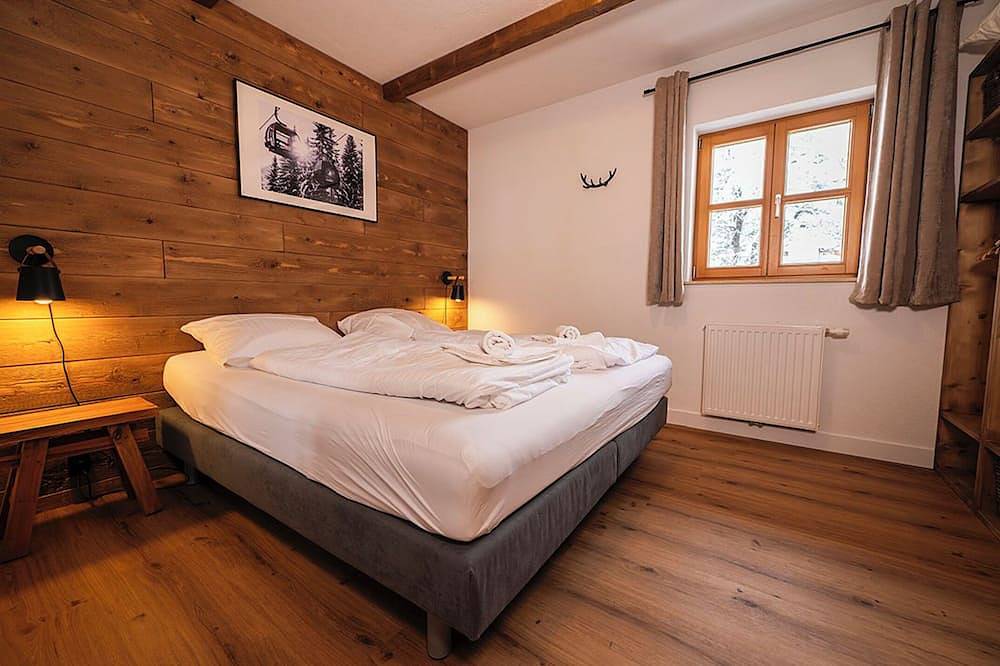 Geheel appartement, Chalet zur Rose 3-slaapkamer appartement \"Alpenrose\" 2-8 personen (90m2) in Berwang, Reutte District