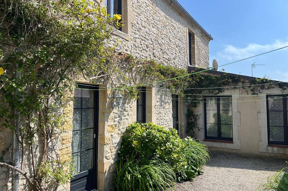Appartement entier, À 100m de la mer, logement au cœur d’un charmant port de pêche in Port-en-Bessin-Huppain, Région de Bayeux
