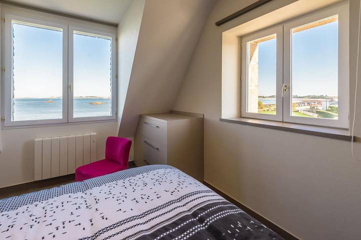 Location de vacances pour 10 personnes, avec jardin et terrasse dans Plage Du Pouldu Santec - 2