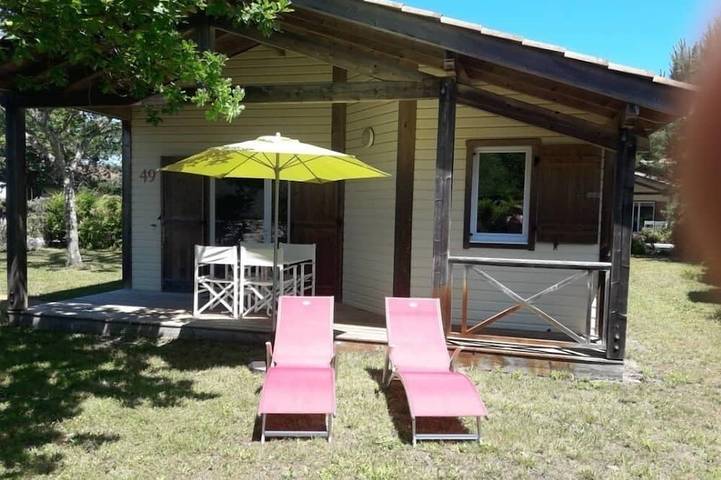 Ferienhaus für 4 Personen, mit Whirlpool und Garten sowie Terrasse und Pool - 1