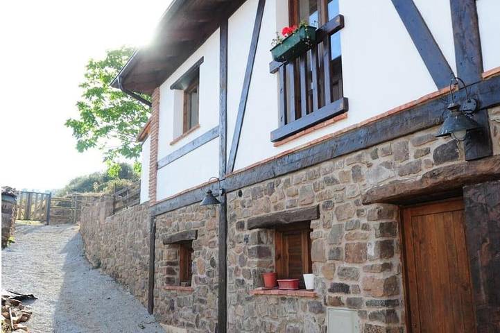 Cabaña para 14 personas, con jardín en La Rioja