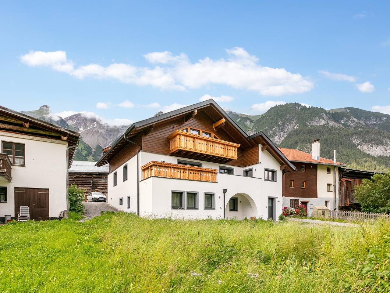 Ganze Wohnung, Luxuriöse Wohnung mit Kaminofen in Lechtaler Alpen, Pettneu am Arlberg