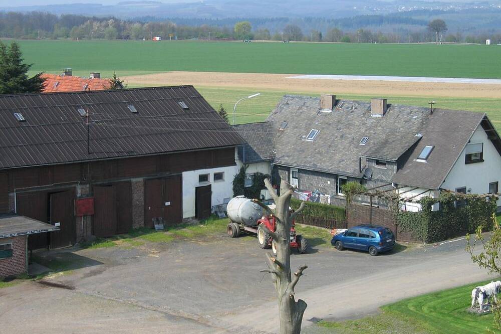 Ganze Wohnung, Ferienwohnung Hof Kleeberg - 4-Bett-Wohnung in Hachenburg, Westerwald