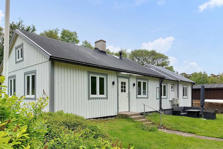 Ferienhaus für 8 Personen, mit Sauna und Garten in Bastad