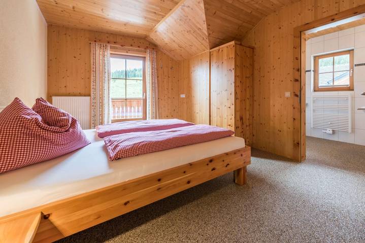 Ganze Ferienwohnung, 6-Raum Hütte für bis zu 16 Personen in Rottenmanner und Wölzer Tauern, Oberwölz