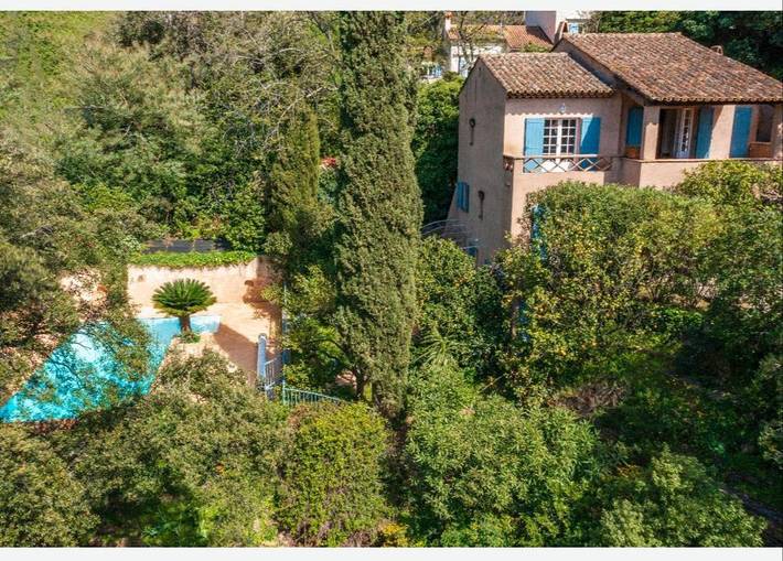 Villa pour 8 personnes, avec jardin ainsi que piscine et vue à Rayol-Canadel-sur-Mer - 3