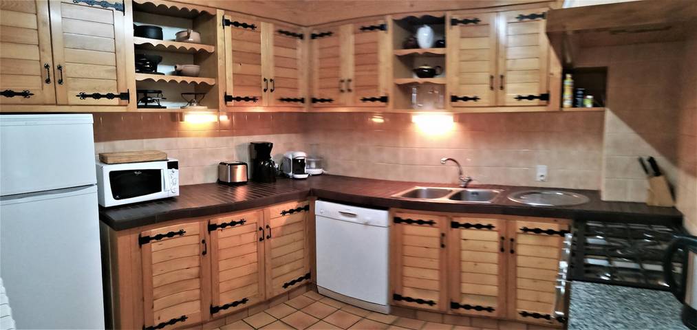 Gîte pour 13 personnes, avec terrasse et jardin à La Giettaz - 4