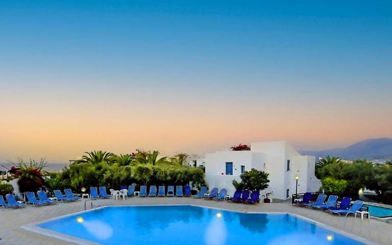 Appartement voor 4 personen, met tuin en uitzicht in Chersonissos
