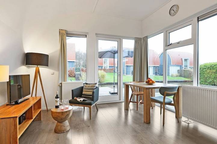 Comfortable ground-floor 2-person bungalow in Drenthe