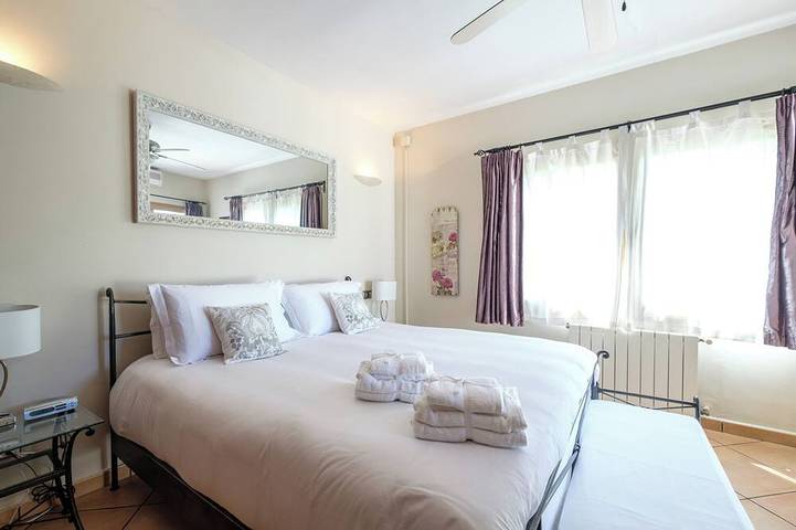 Ferienhaus für 8 Personen, mit Terrasse und Garten in Portals Nous - 4