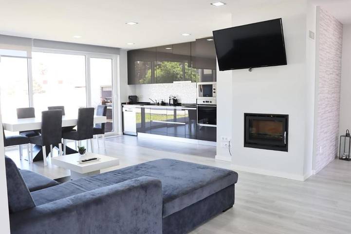 Location de vacances pour 8 personnes, avec jardin et vue dans Ponte de Vagos