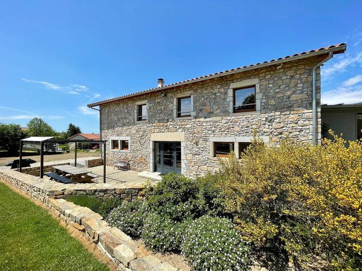 Gîte pour 12 personnes, avec Terrasse et Jardin