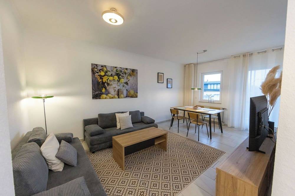 Ganze Wohnung, Neu Helle und geräumige Ferienwohnung Allegra im Zentrum von Heinsberg in Heinsberg, Rheinland