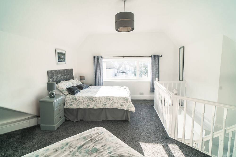 Entire apartment, Apartment Double Ensuite at Beachmount Holiday Apartments in Rhos on Sea, Conwy region