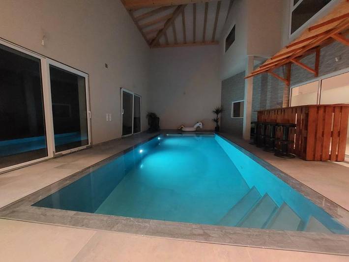 Maison d’hôte pour 2 personnes, avec piscine et terrasse à Saignelégier