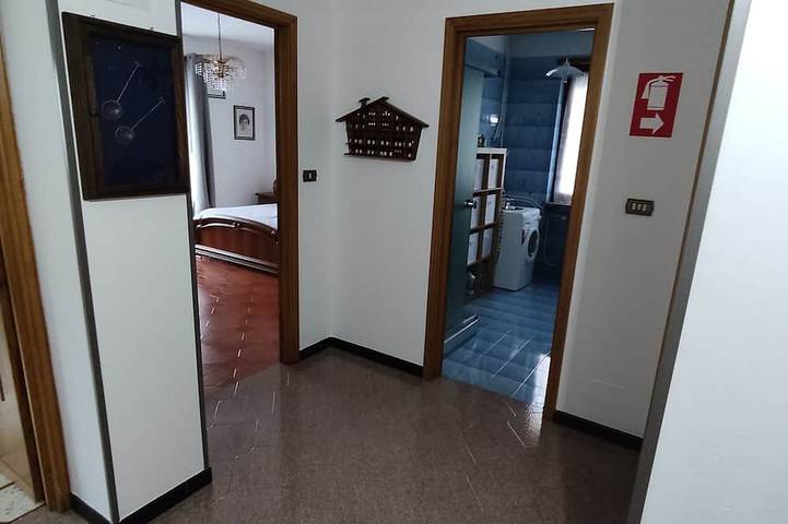Appartamento intero, Casa vacanza Il Corbetto a Locana ai piedi del Parco Nazionale del Gran Paradiso in Locana, Canavese